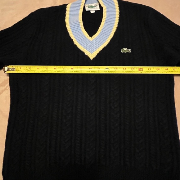 V neck sweater like new runs small Measurements PTP 20” neck to bottom 25.5”. - Picture 3 of 4